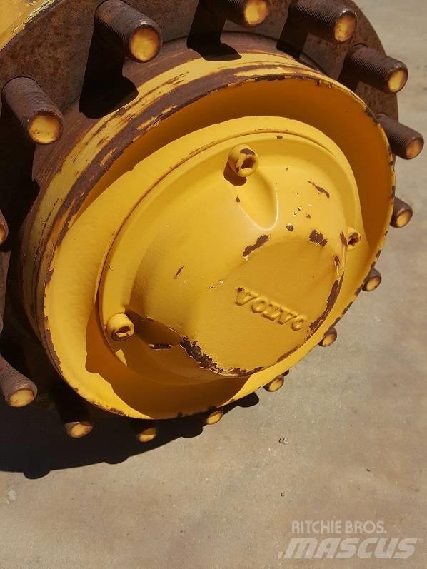 Volvo L90E Осі