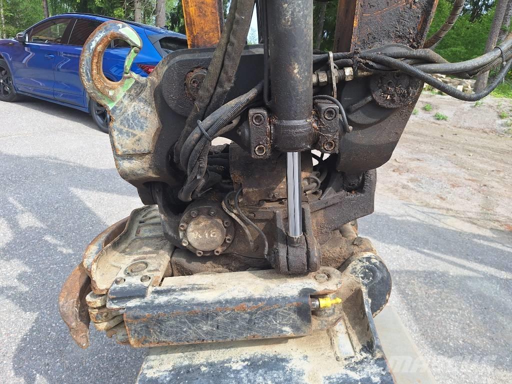 JCB JZ 140 LC Гусеничні екскаватори