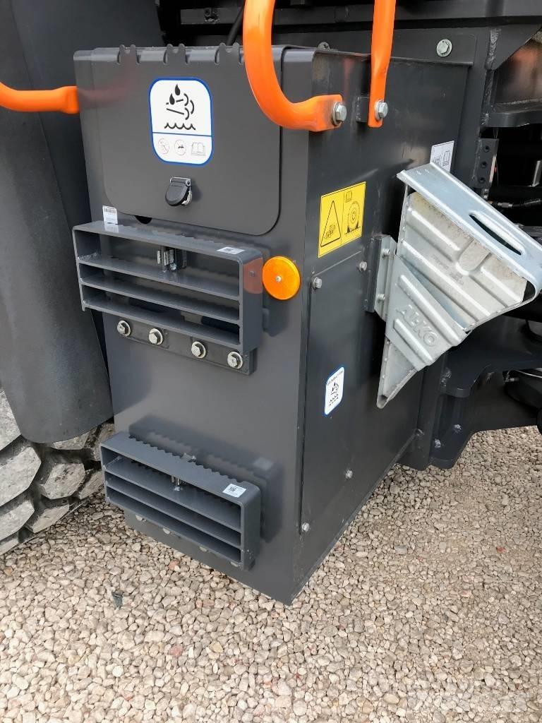 Develon DL 320-7 Фронтальні навантажувачі