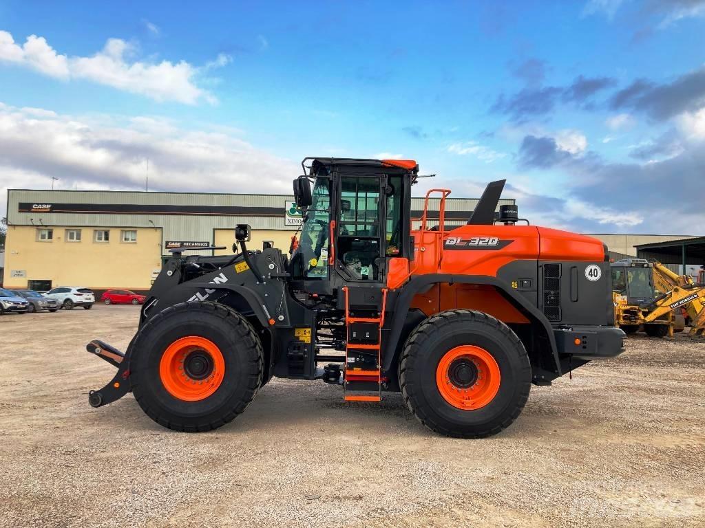 Develon DL 320-7 Фронтальні навантажувачі