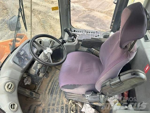Doosan DL 300 Фронтальні навантажувачі