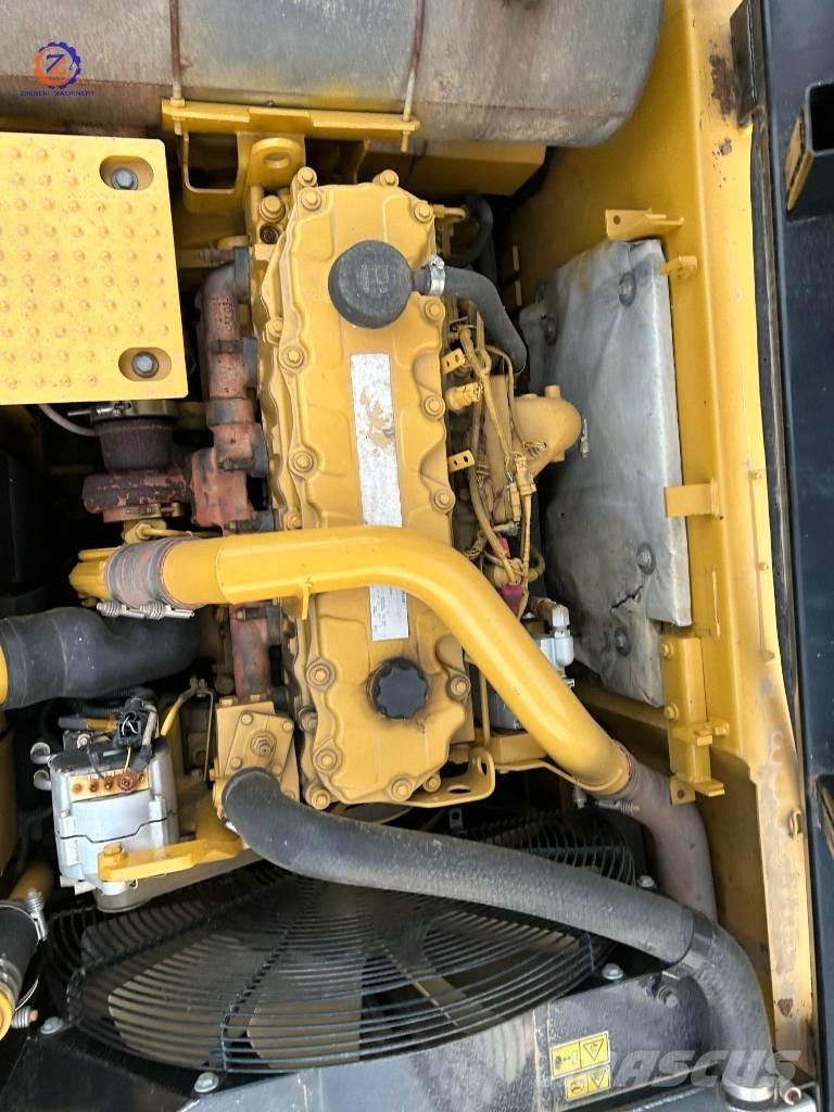 CAT 326 D Гусеничні екскаватори