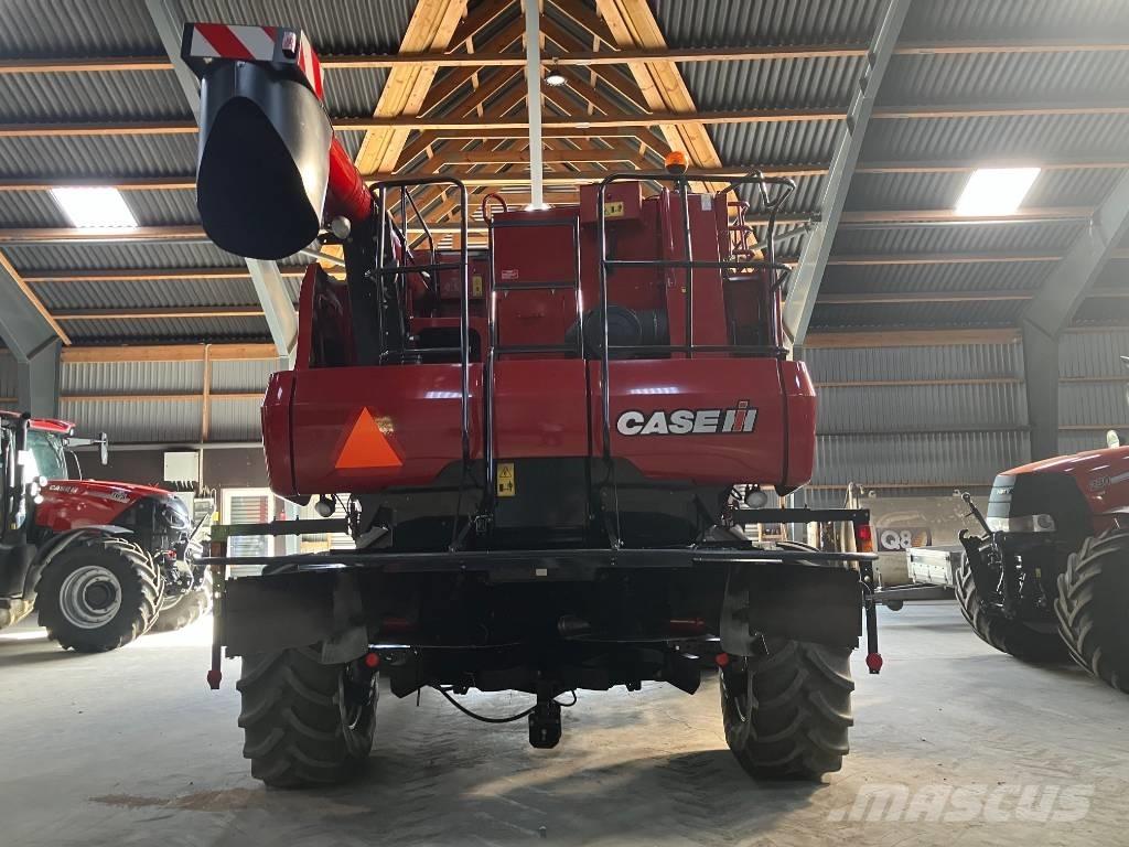 Case IH 7088 Зернозбиральні комбайни