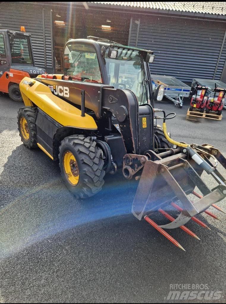 JCB 515-40 Телескопічний навантажувач