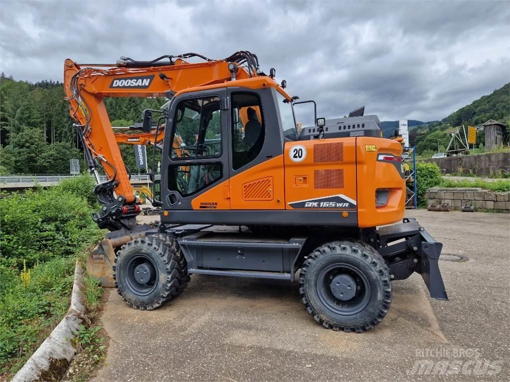 Doosan DX165WR-7 Колісні екскаватори