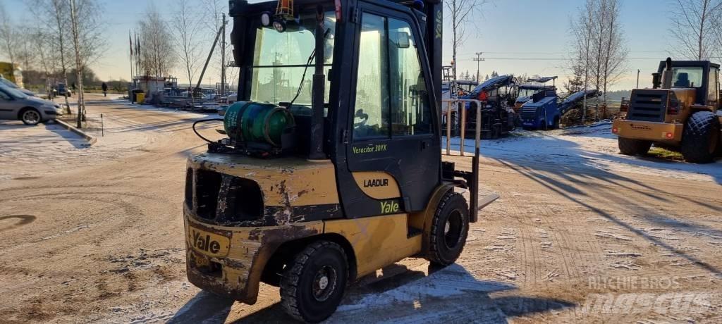 Yale GLP030VX Газові навантажувачі