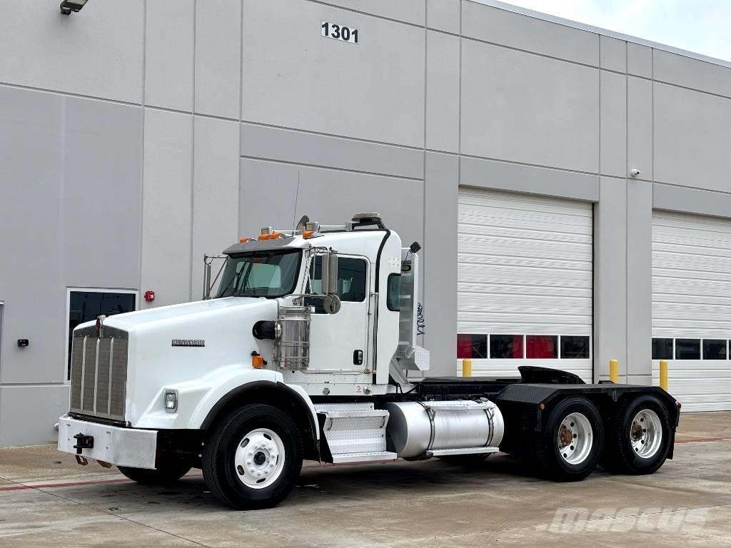 Kenworth T 800 Тягачі