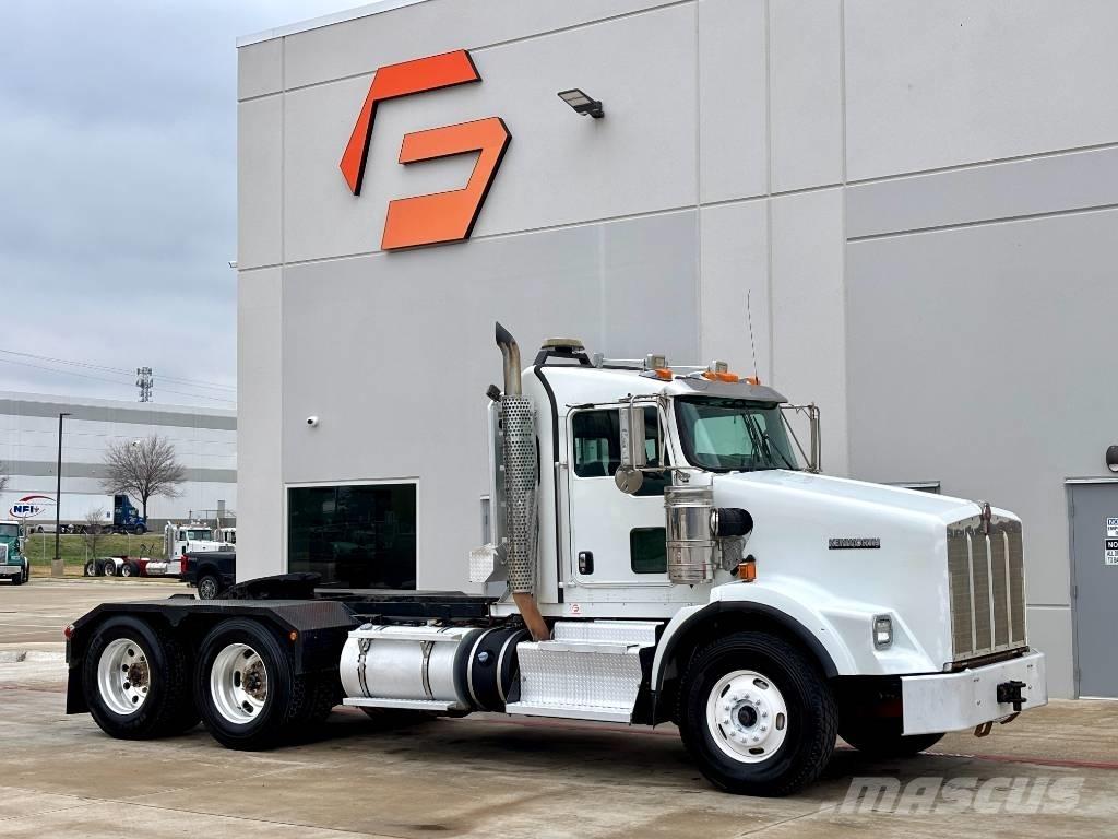 Kenworth T 800 Тягачі