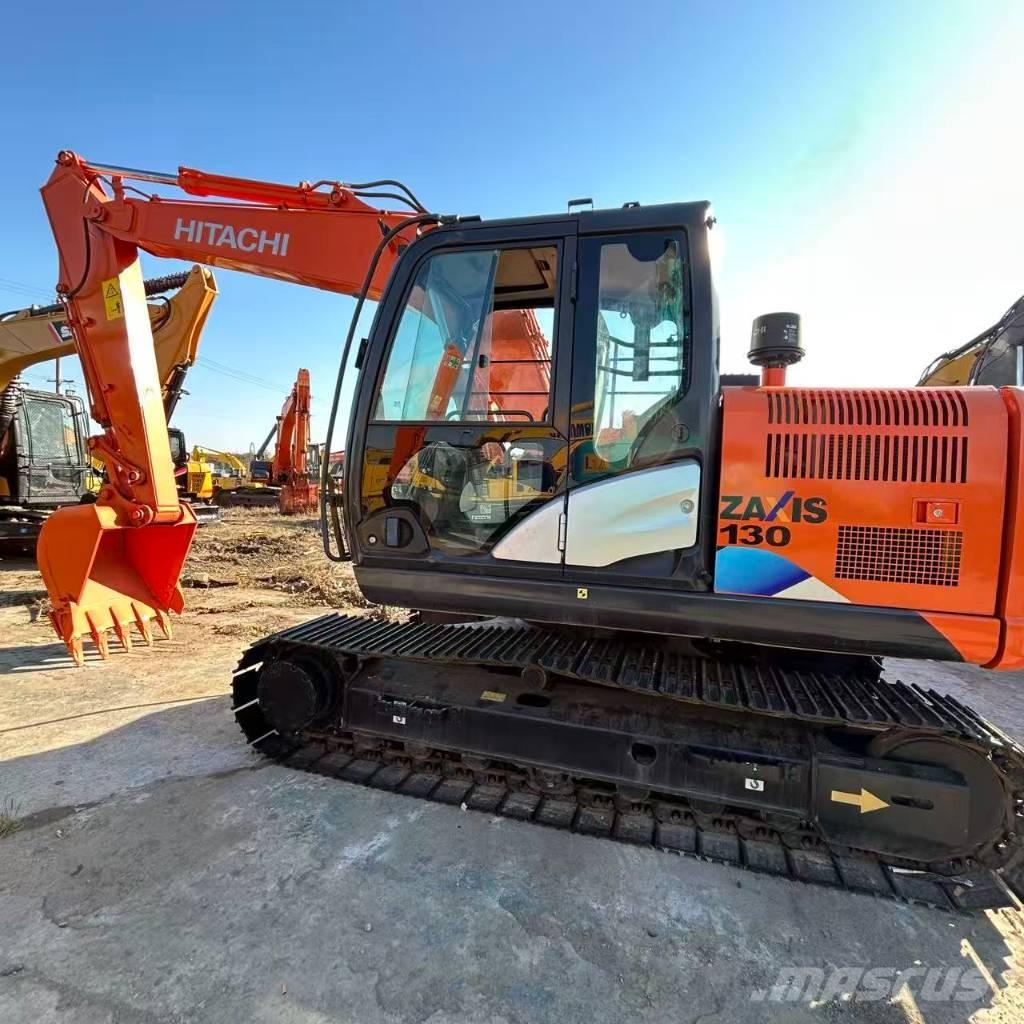 Hitachi ZX 130 Гусеничні екскаватори