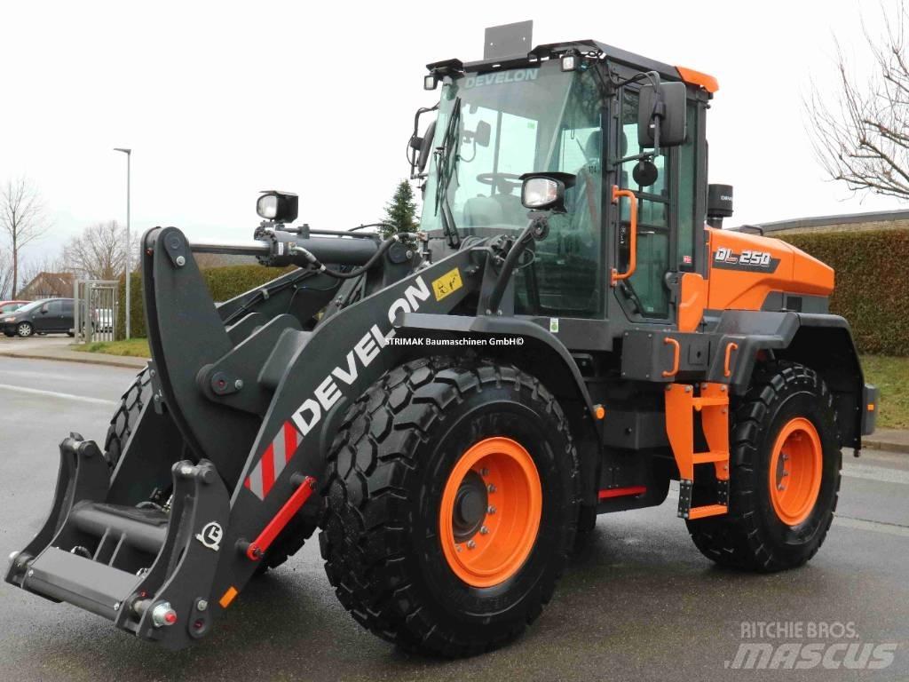 Develon DL 250-7 Фронтальні навантажувачі