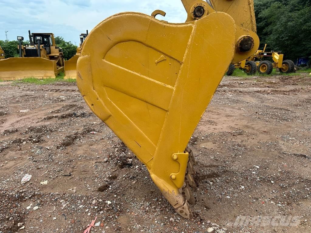 CAT 330 C L Гусеничні екскаватори