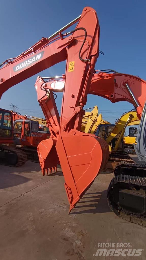 Doosan DX 300 LC Гусеничні екскаватори