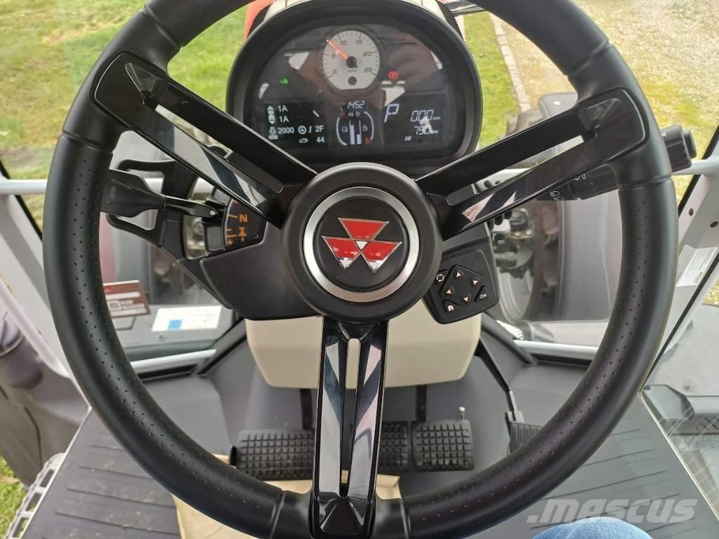 Massey Ferguson 6 S Трактори