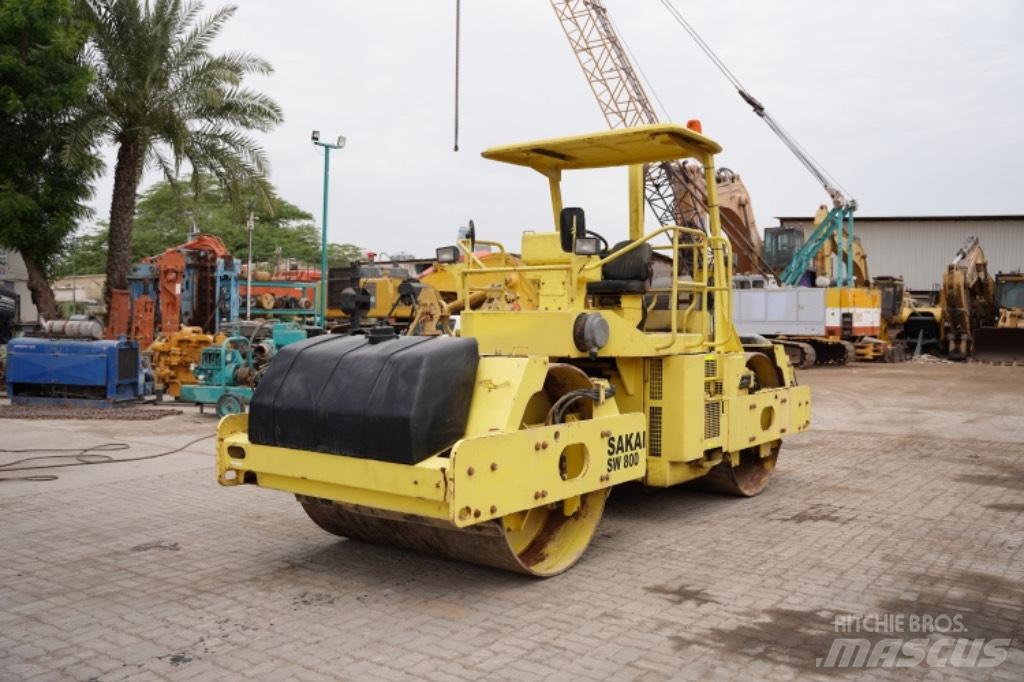 Sakai SW 800 Котки тротуарні