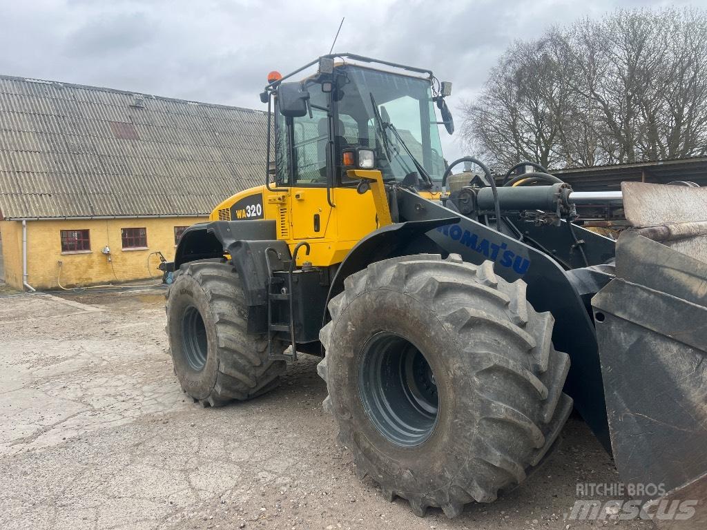 Komatsu WA 320-5 Фронтальні навантажувачі