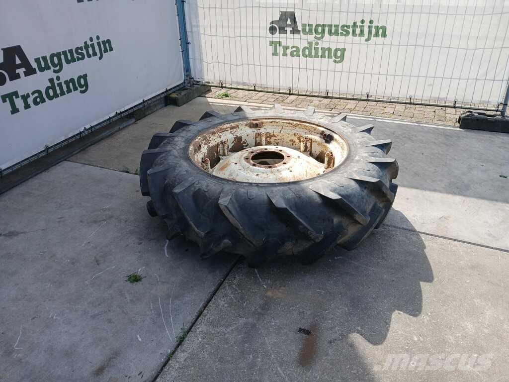 Renault 781-4 Трактори