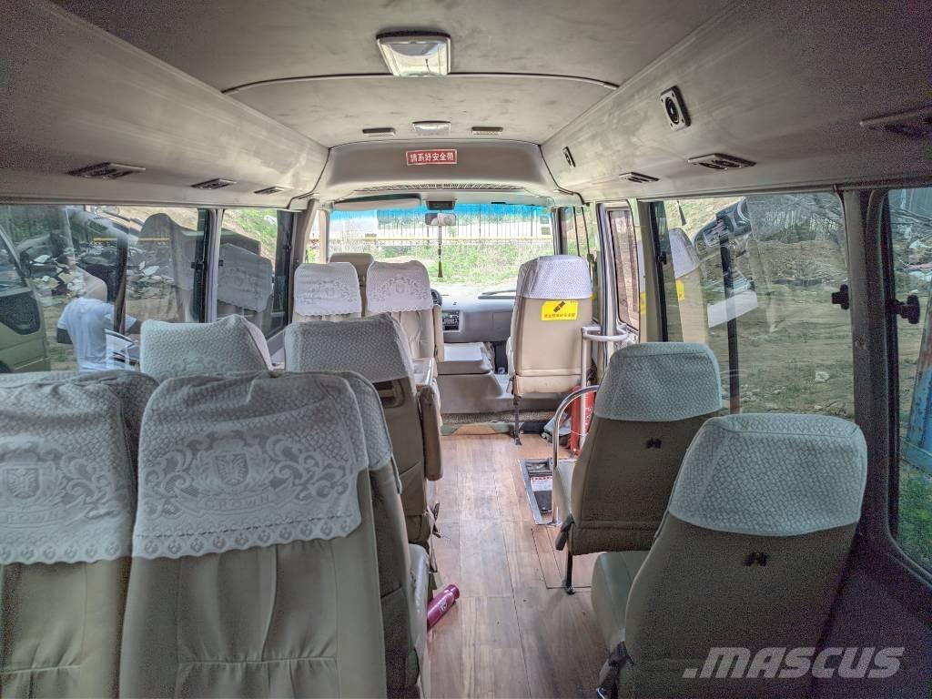 Toyota Coaster Bus Мікроавтобуси