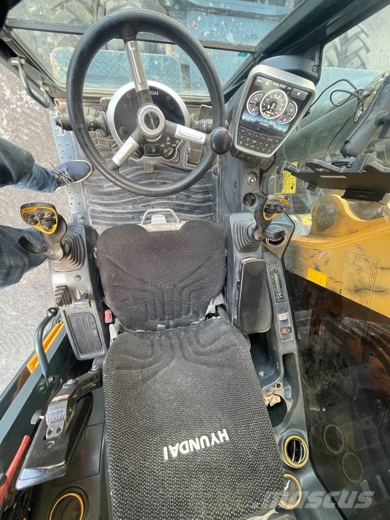 Hyundai HW 160 Колісні екскаватори