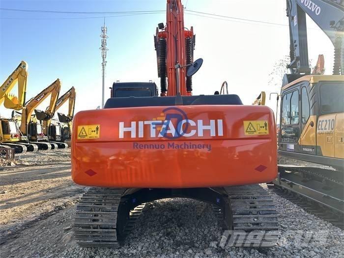 Hitachi ZX 200 Гусеничні екскаватори