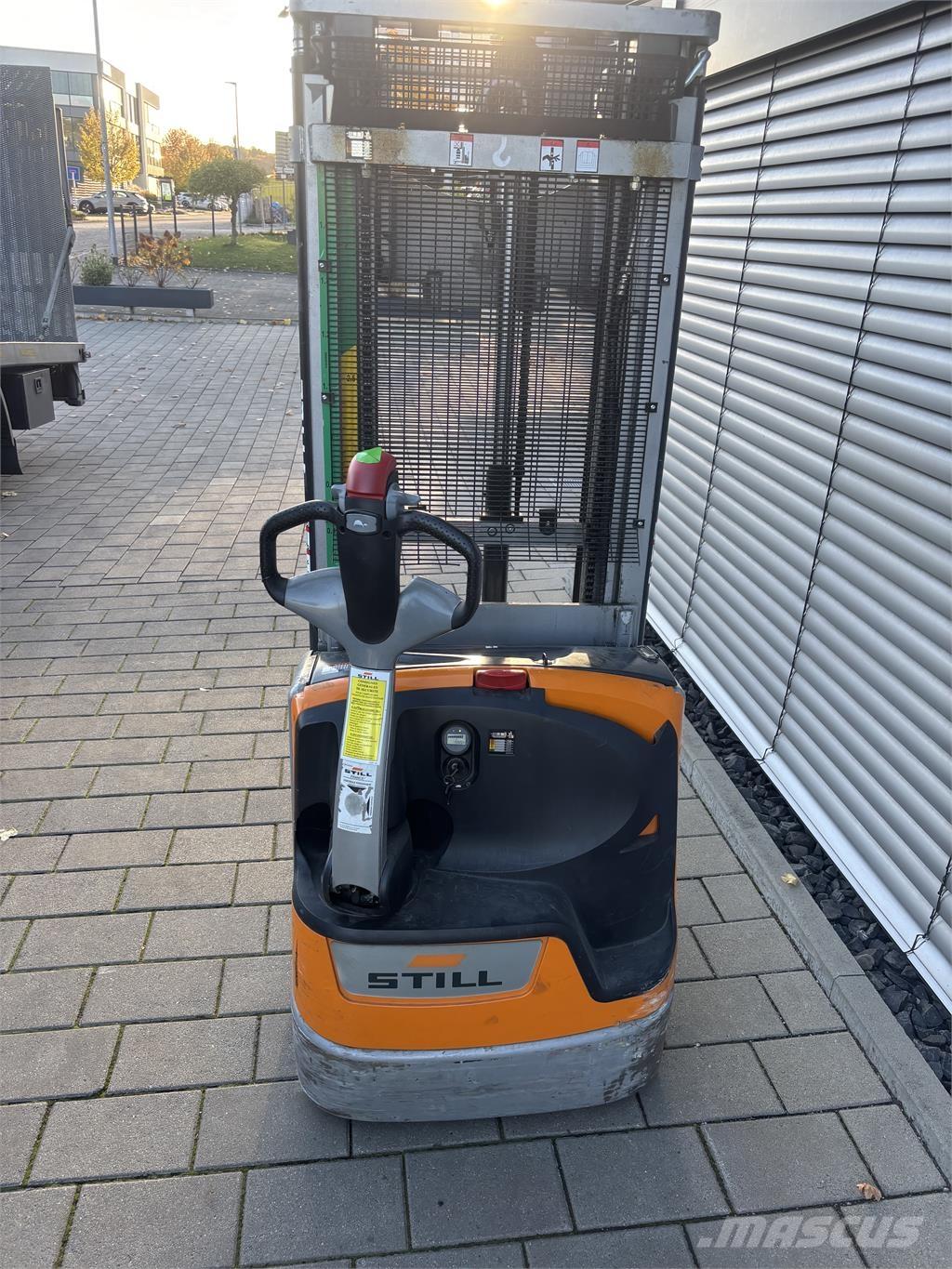 Still EXV 12i Самохідні електроштабелери