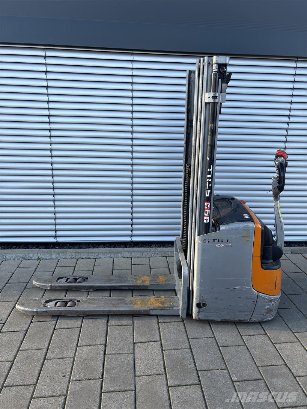 Still EXV 12i Самохідні електроштабелери