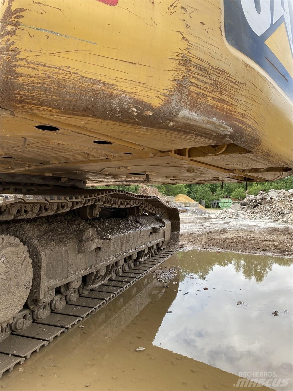 CAT 326 FLN Гусеничні екскаватори
