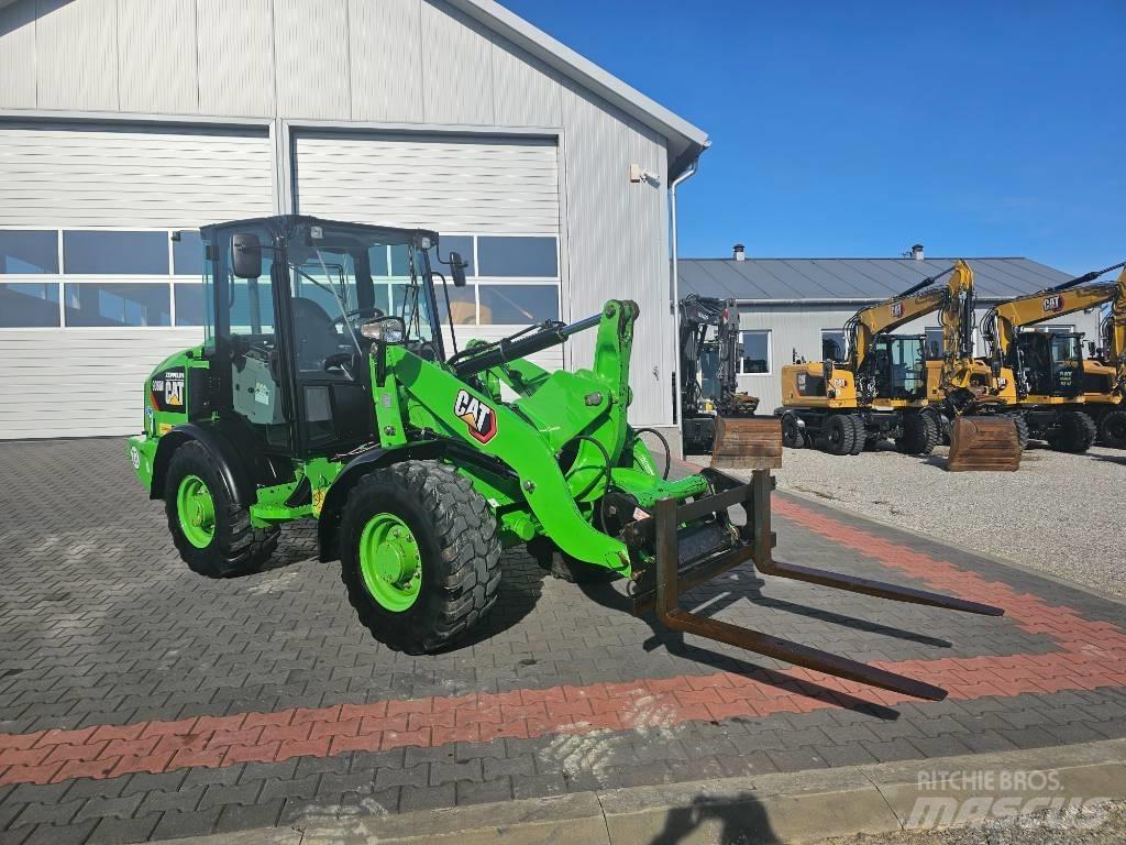 CAT 906 M Фронтальні навантажувачі