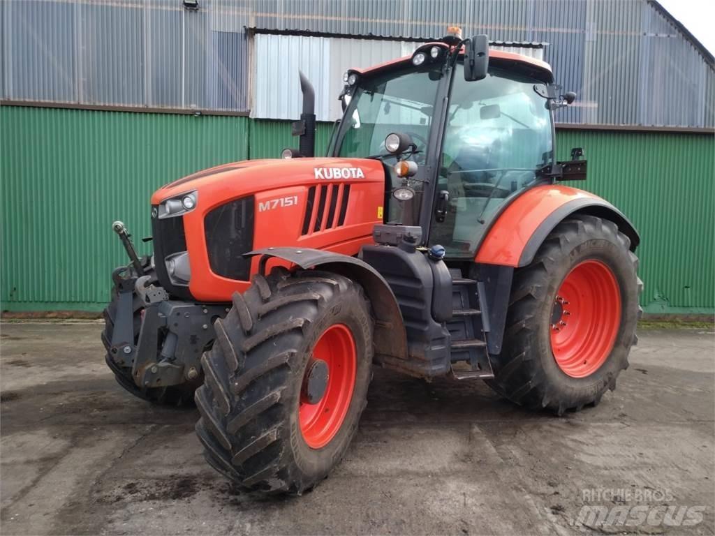 Kubota M7151 Трактори