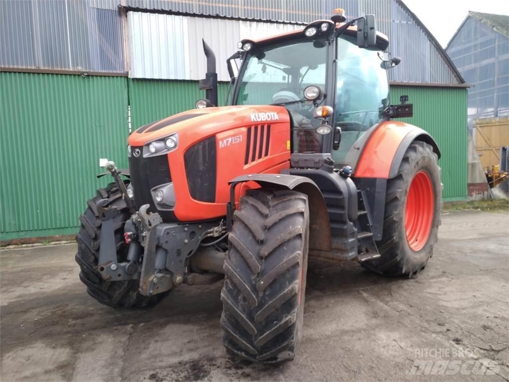 Kubota M7151 Трактори
