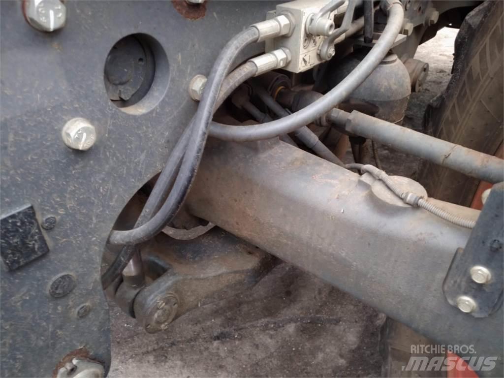 Kubota M7151 Трактори