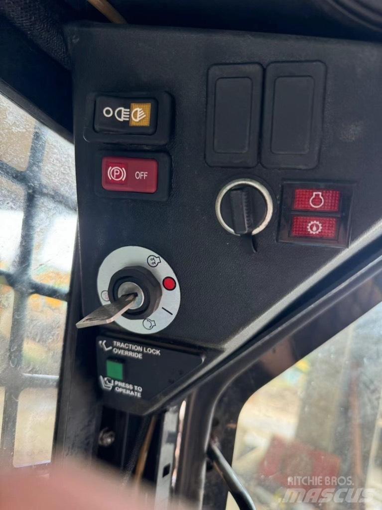 Bobcat S 70 Міні-навантажувачі