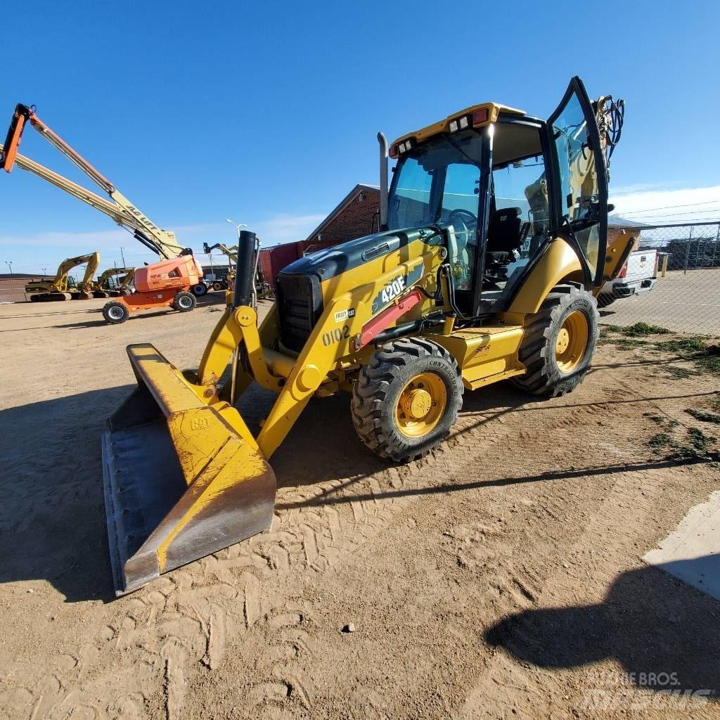 CAT 420 E Екскаватори-навантажувачі