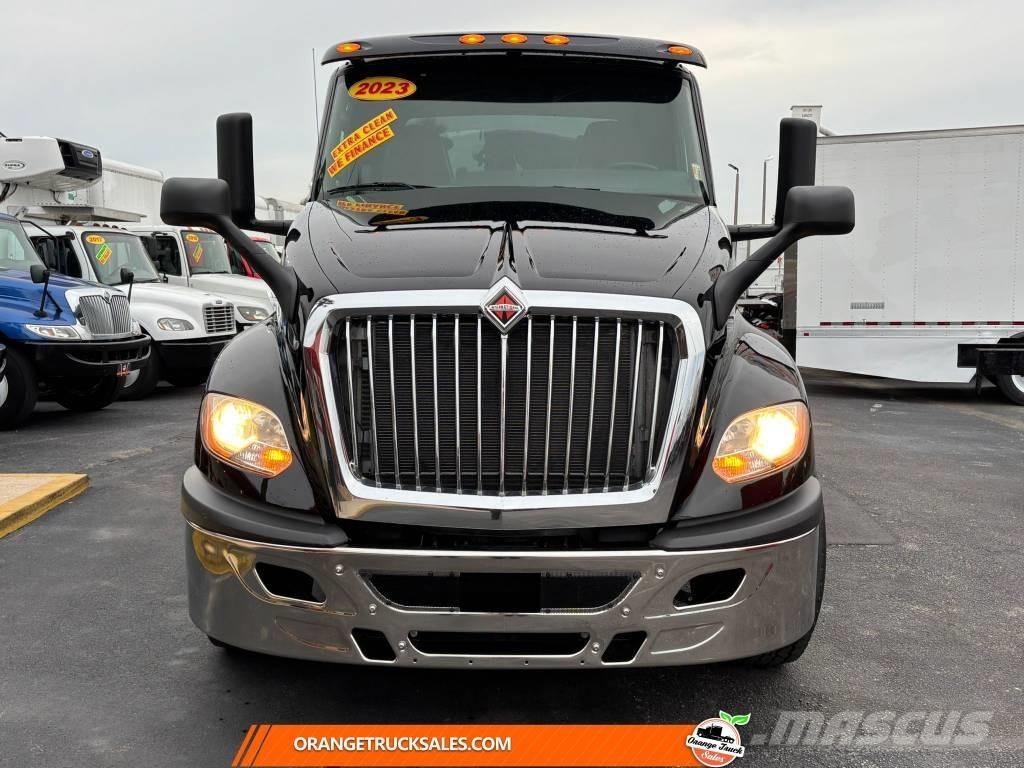 International LT 625 Вантажівки-цистерни