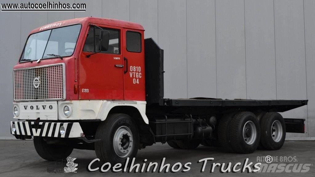 Volvo F89-42 (6x2) Вантажівки-платформи/бокове розвантаження
