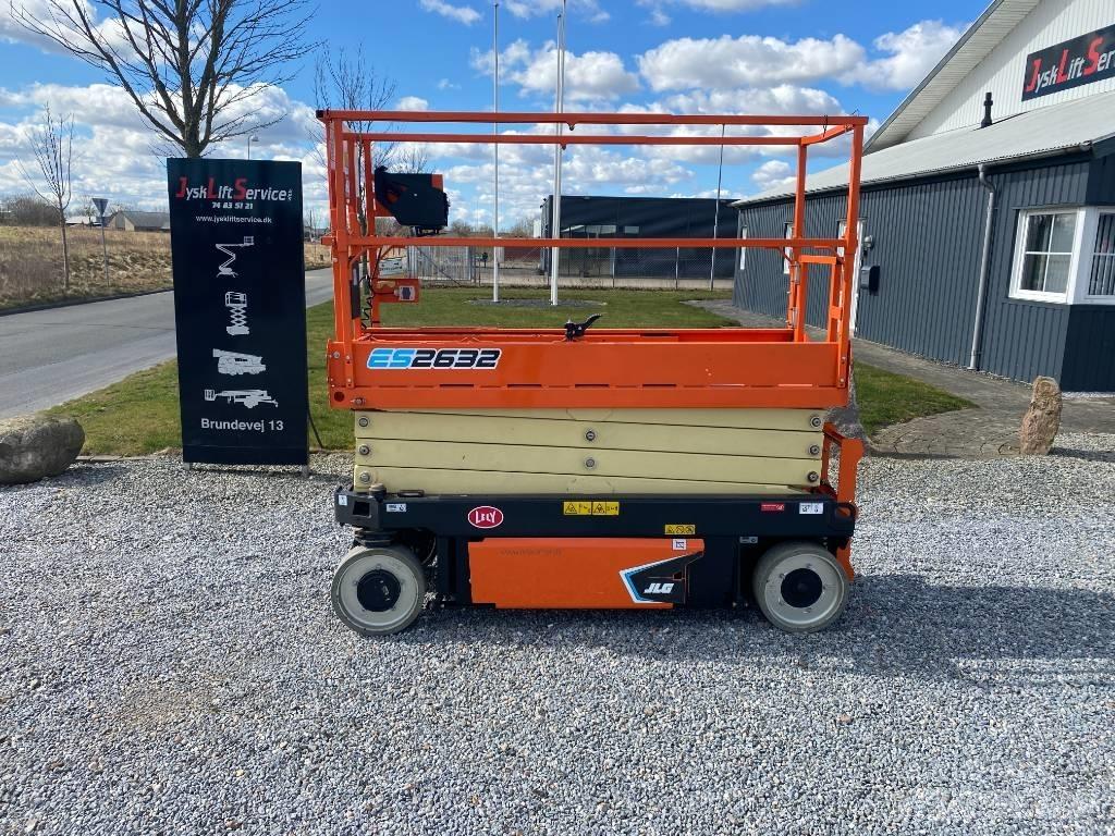 JLG ES 2632 Підйомники-ножиці