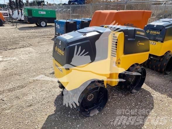 Bomag BMP8500 Причепні віброкатки