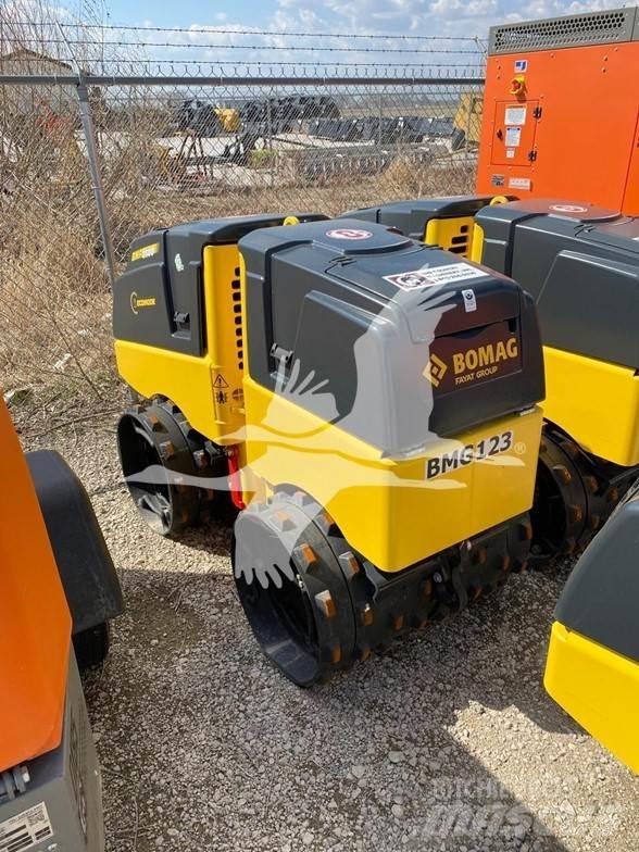Bomag BMP8500 Причепні віброкатки