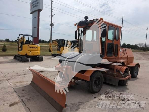 Broce RCT350 Підмітальні машини