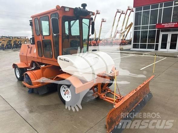 Broce RCT350 Підмітальні машини