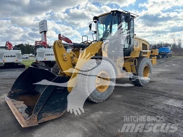 CAT 926M Фронтальні навантажувачі