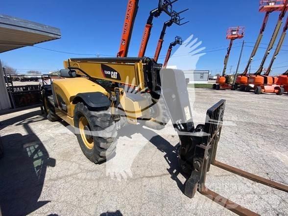 CAT TL943D Телескопічні навантажувачі