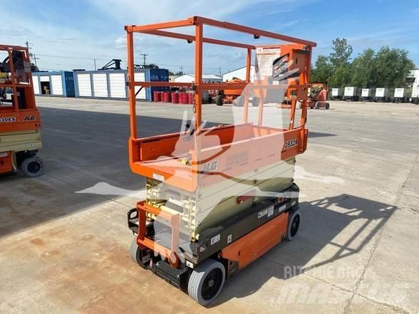 JLG 1932R Підйомники-ножиці