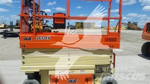 JLG 2632ES Підйомники-ножиці