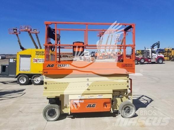 JLG 2632ES Підйомники-ножиці