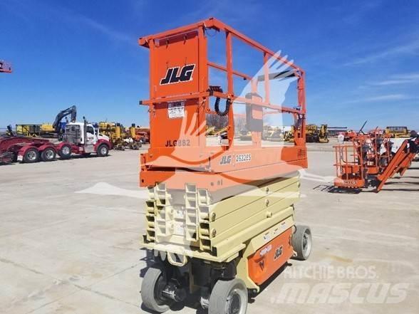 JLG 2632ES Підйомники-ножиці