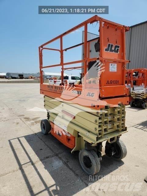 JLG 2632ES Підйомники-ножиці