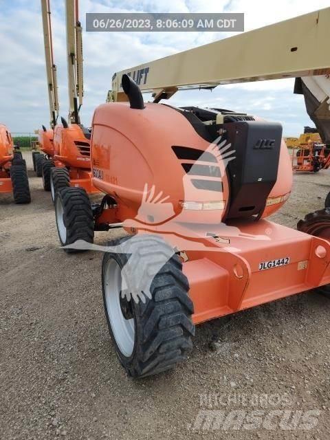 JLG 600AJ Колінчаті підйомники