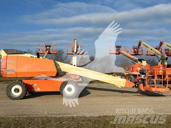 JLG 600S Телескопічні підйомники