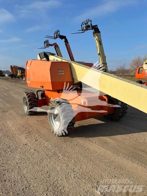 JLG 600S Телескопічні підйомники