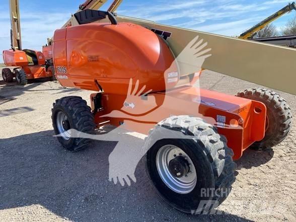 JLG 600S Телескопічні підйомники